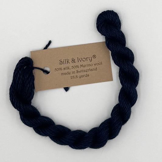 Silk & Ivory 10 Classic Navy