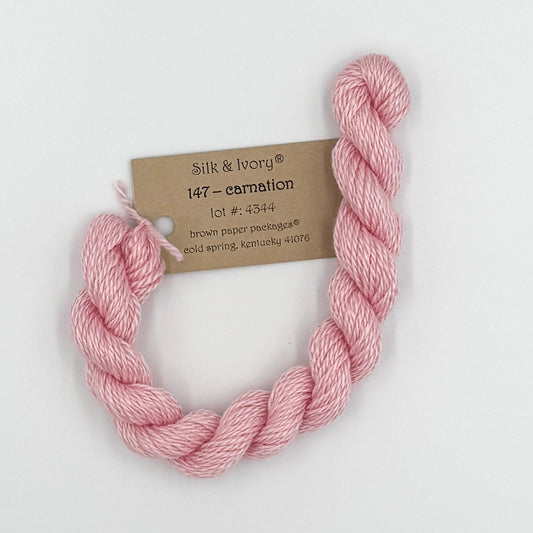 Silk & Ivory 147 Carnation